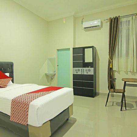 Utama Residence Padang  Buitenkant foto