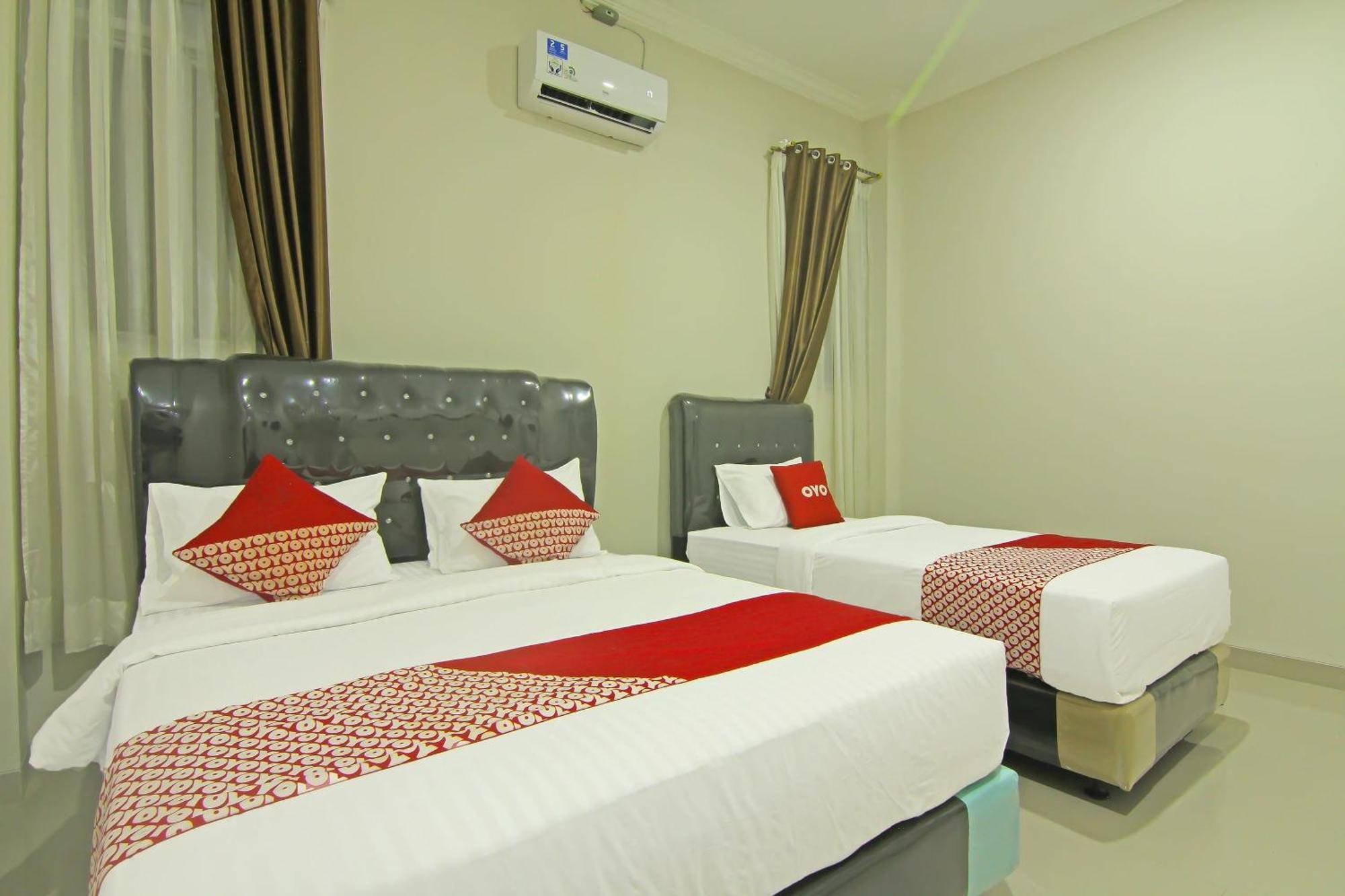 Utama Residence Padang  Buitenkant foto