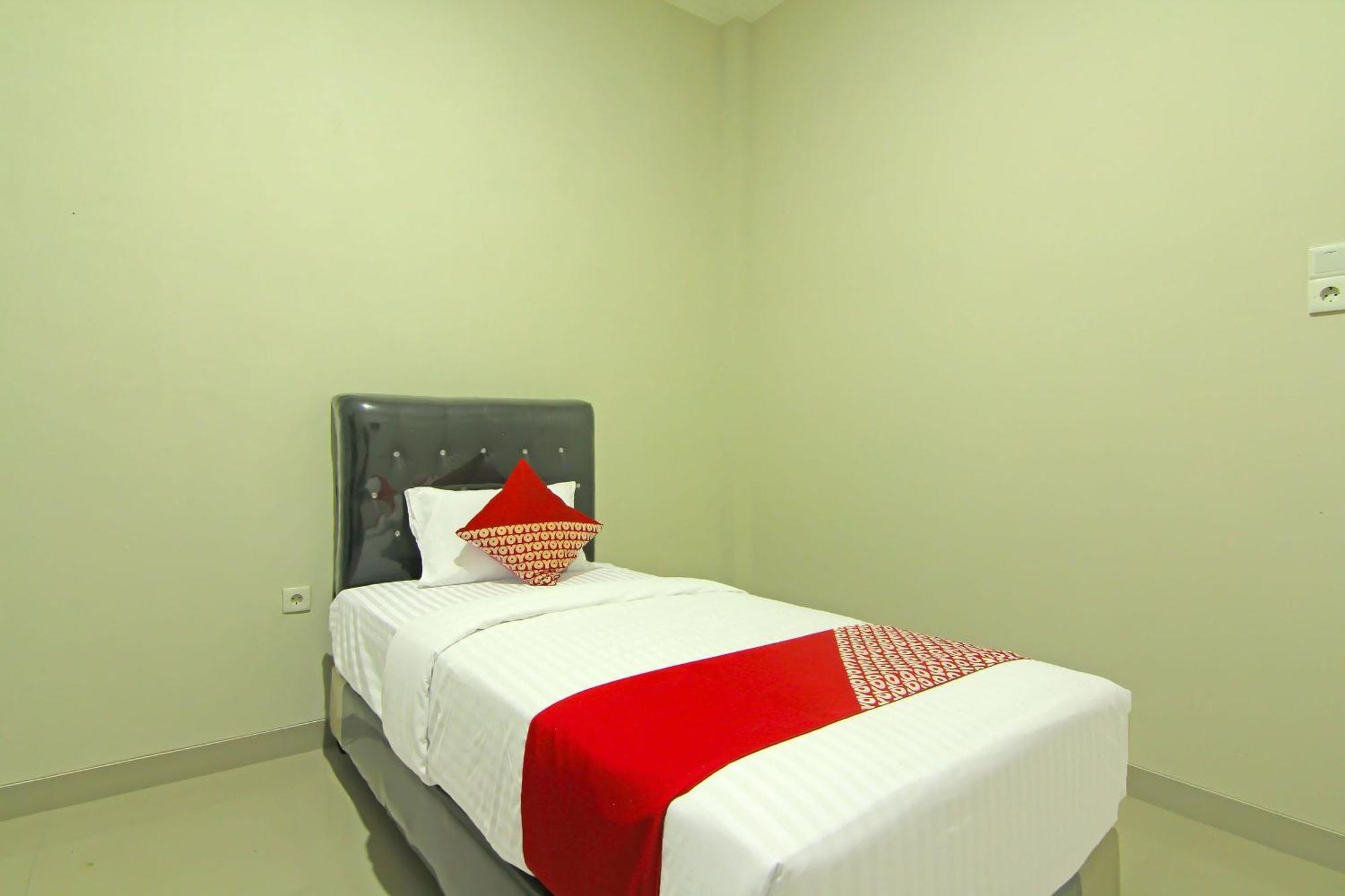 Utama Residence Padang  Buitenkant foto
