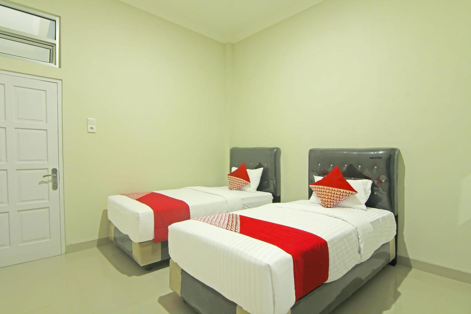 Utama Residence Padang  Buitenkant foto