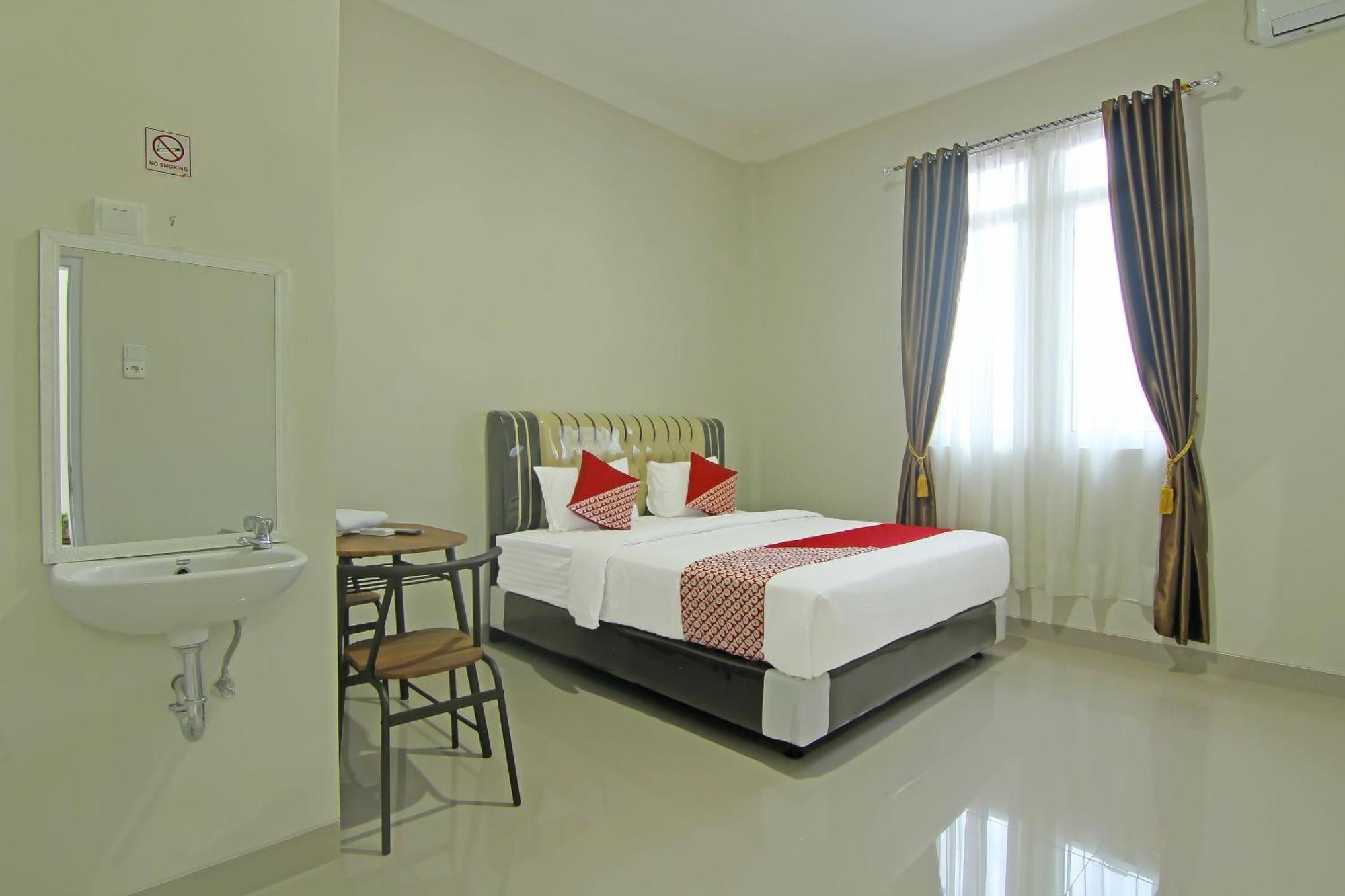 Utama Residence Padang  Buitenkant foto